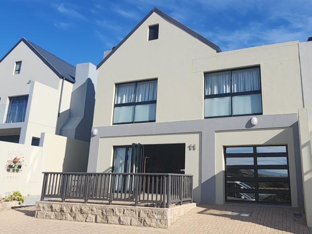 Townhouse for sale in Groot Brak Rivier, Western Cape