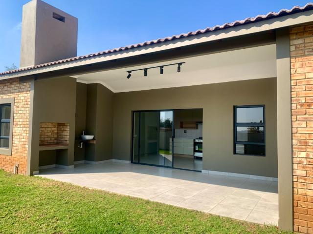 Townhouse for rent in Nooitgedacht, Gauteng