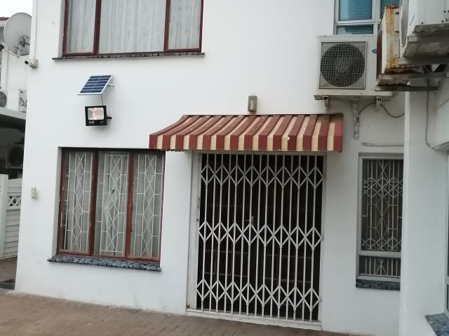 Townhouse for rent in Seaview, Kwazulu-natal
