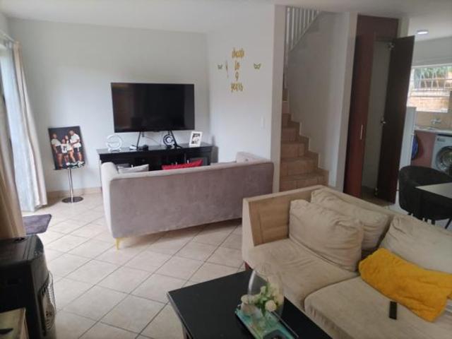 Townhouse for rent in Waterkloof, Gauteng