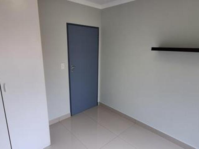 Townhouse for rent in Waterkloof, Gauteng