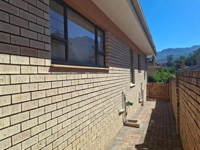 Townhouse for rent in Groot Brak Rivier, Western Cape