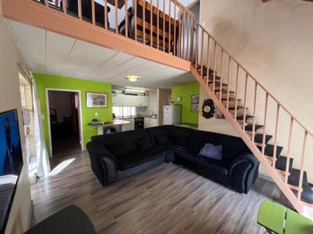 Townhouse for sale in Mohlakeng, Gauteng