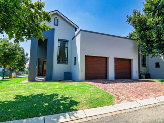 Townhouse for rent in Centurion, Gauteng