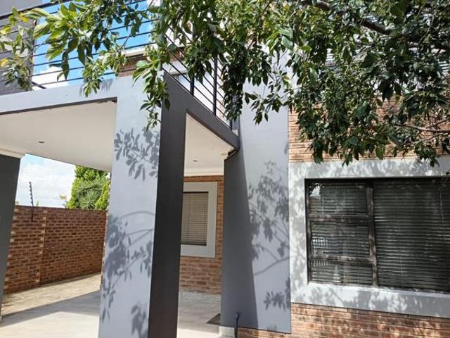 Townhouse for sale in Bloemfontein, Free State
