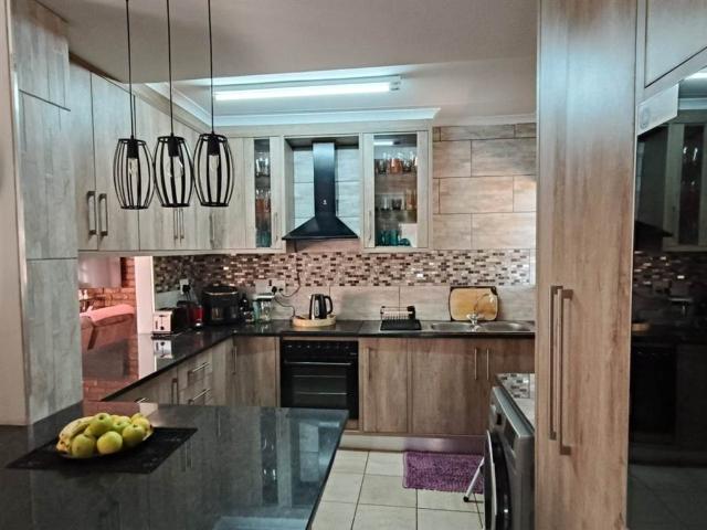 Townhouse for sale in Bloemfontein, Free State