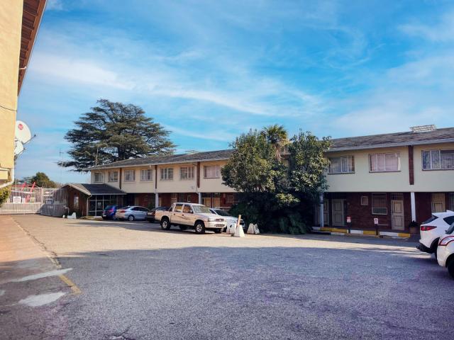 Townhouse for sale in Vosloorus, Gauteng