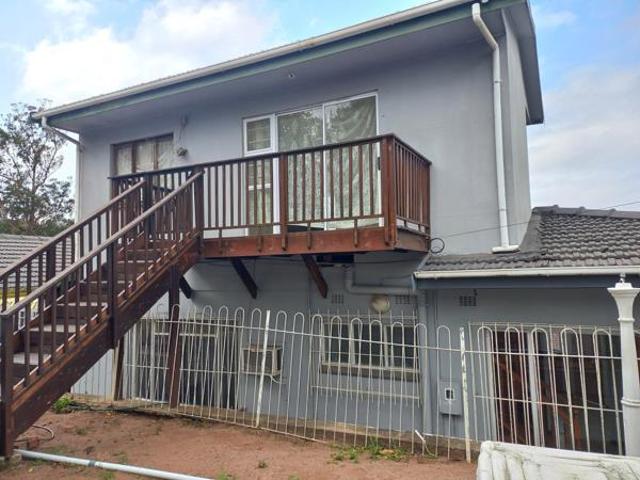 Townhouse for rent in Seaview, Kwazulu-natal