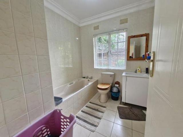 Townhouse for rent in Seaview, Kwazulu-natal