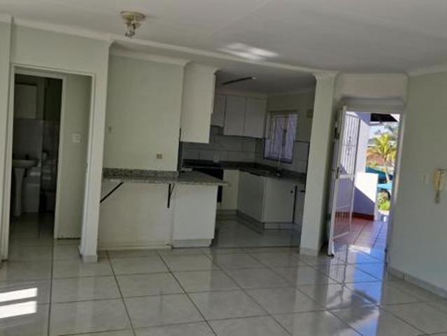 Townhouse for rent in Seaview, Kwazulu-natal