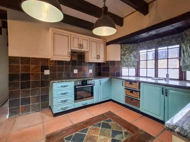 Townhouse for rent in Seaview, Kwazulu-natal
