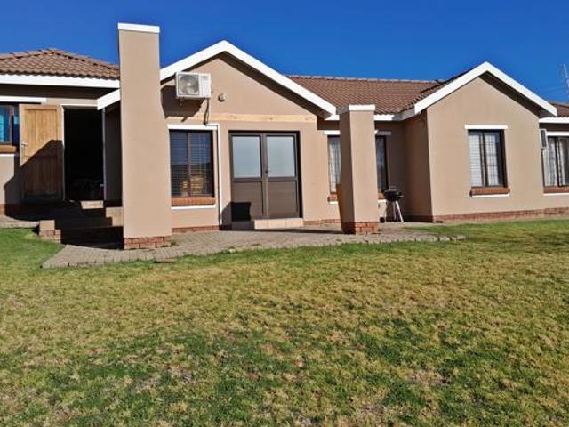 Townhouse for sale in Bloemfontein, Free State