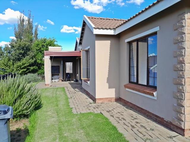 Townhouse for sale in Bloemfontein, Free State