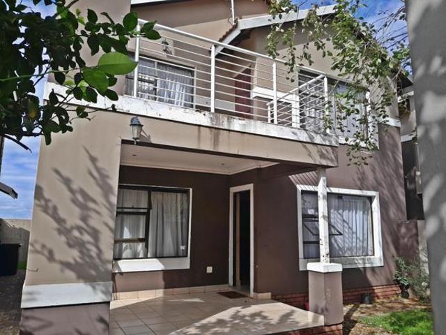 Townhouse for sale in Bloemfontein, Free State