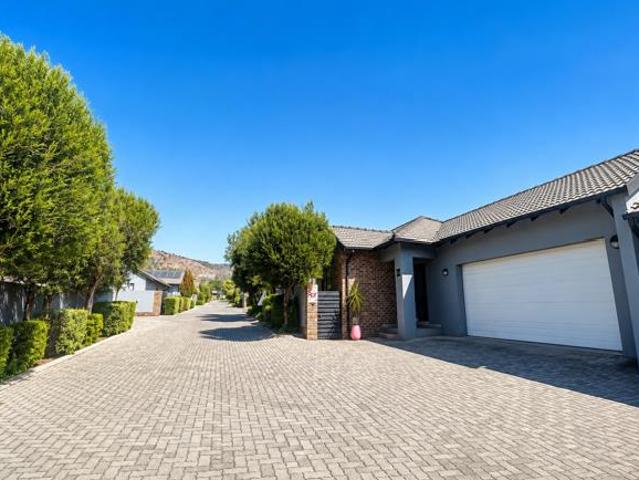 Townhouse for sale in Westonaria, Gauteng