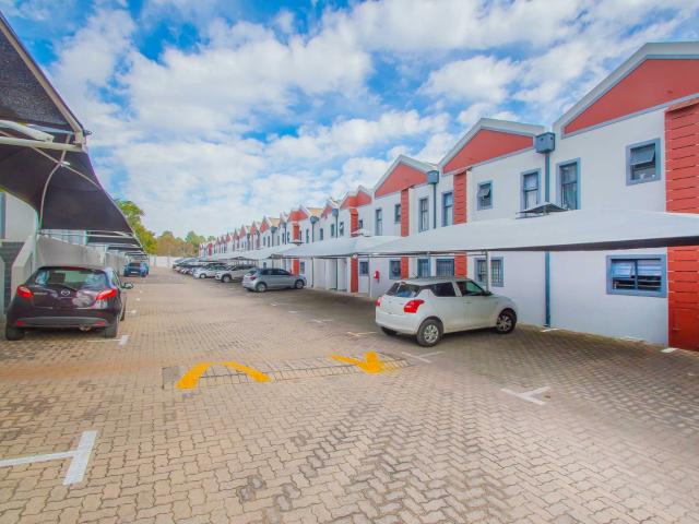 Townhouse for sale in Nooitgedacht, Gauteng