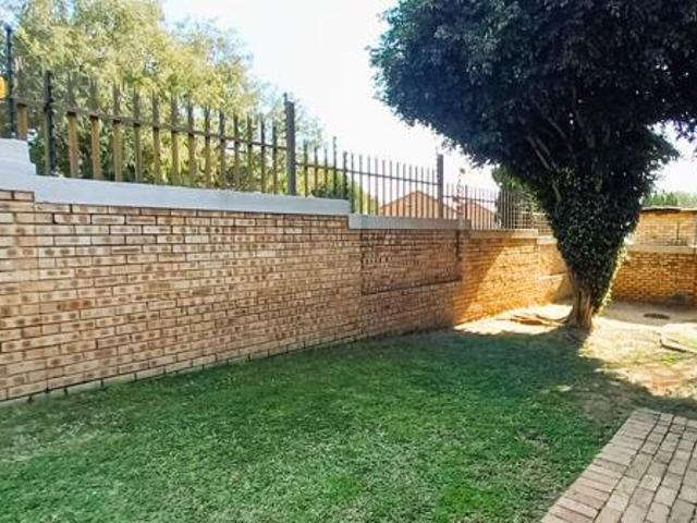 Townhouse for rent in Westonaria, Gauteng