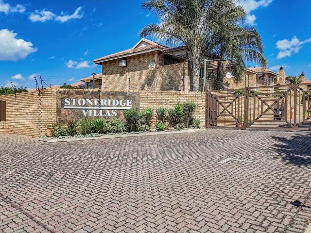 Townhouse for sale in Nooitgedacht, Gauteng