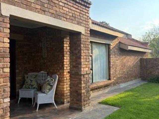 Townhouse for rent in West Rand Garden estates, Westonaria Local Municipality