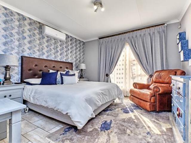 Townhouse for sale in Westonaria, Gauteng