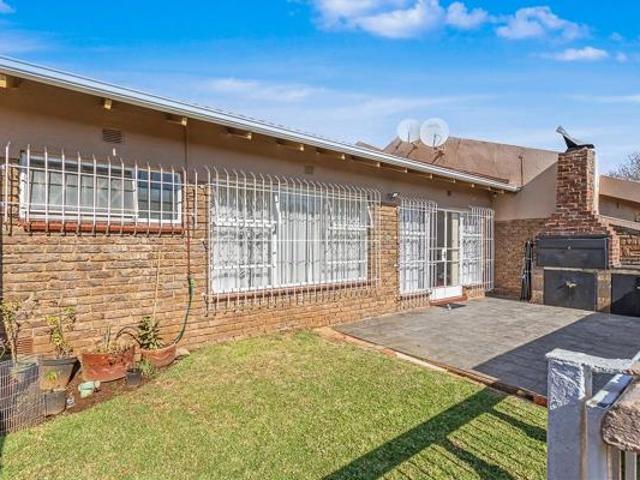 Townhouse for sale in Westonaria, Gauteng