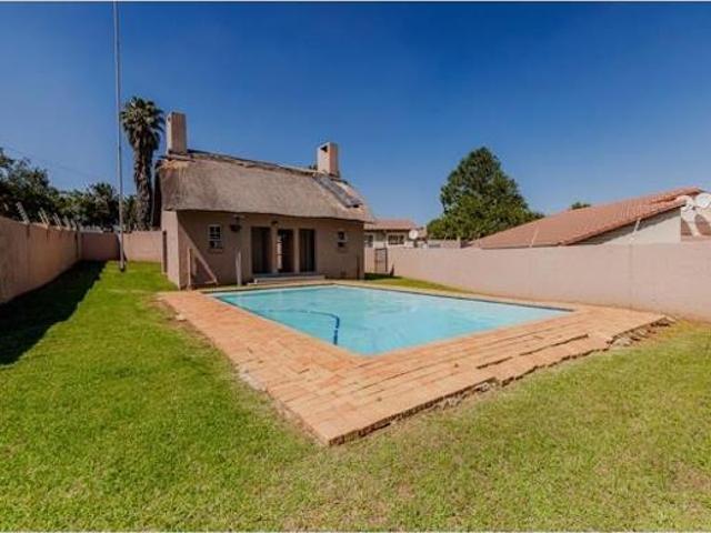 Townhouse for rent in Westonaria, Gauteng