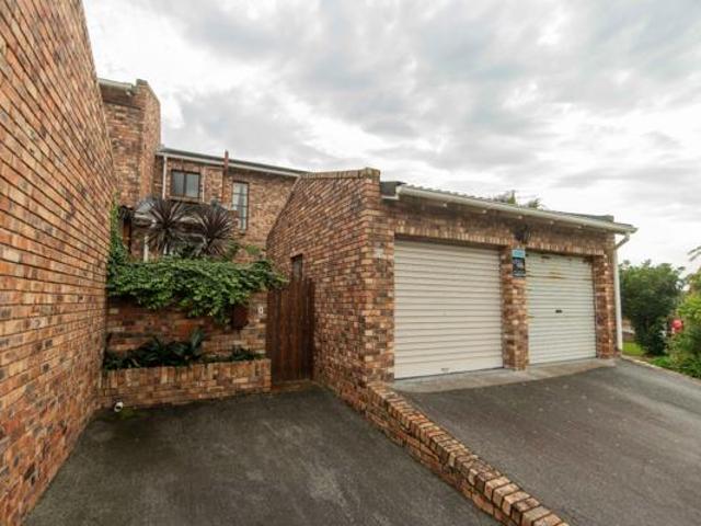 Townhouse for sale in Eastern Cape