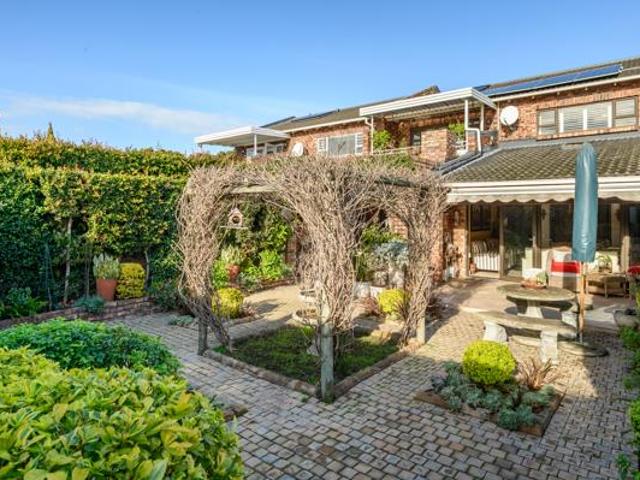 Townhouse for sale in Eastern Cape