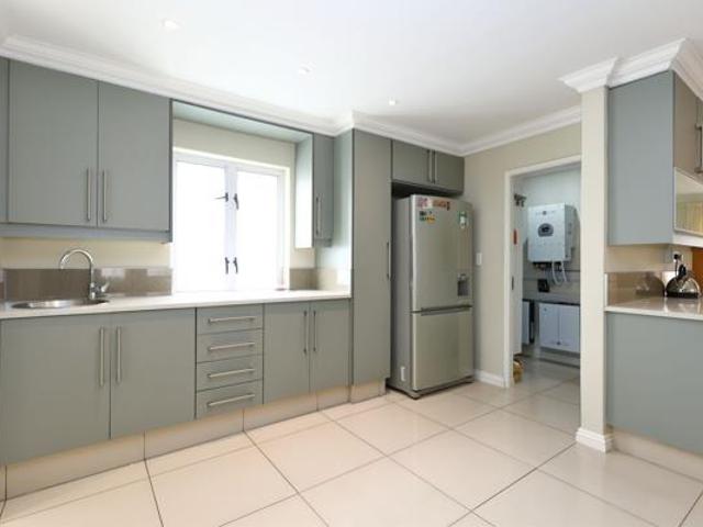 Townhouse for rent in Vosloorus, Gauteng