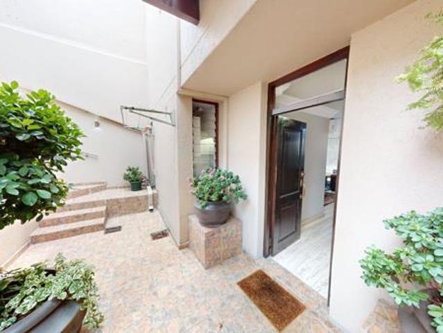 Townhouse for rent in Vosloorus, Gauteng