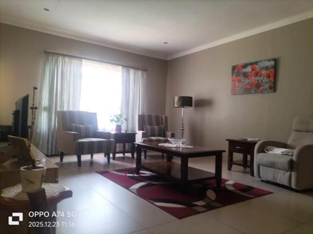 Townhouse for sale in Dr Kenneth Kaunda, North West