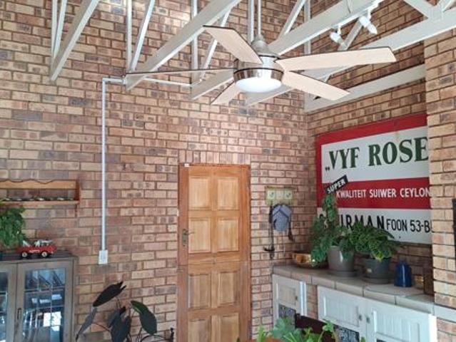 Townhouse for sale in Dr Kenneth Kaunda, North West