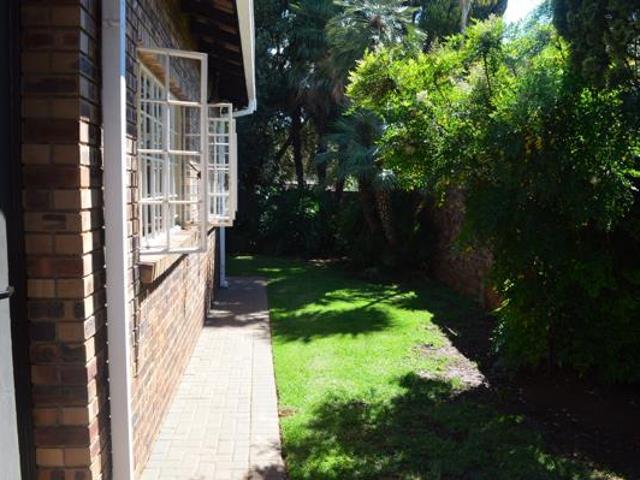 Townhouse for sale in Dr Kenneth Kaunda, North West