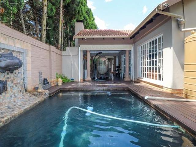 Townhouse for sale in Dr Kenneth Kaunda, North West