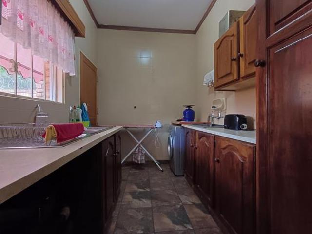 Townhouse for sale in Dr Kenneth Kaunda, North West