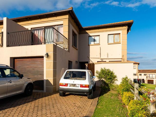 Townhouse for sale in Groot Brak Rivier, Western Cape