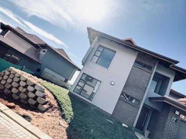 Townhouse for sale in Seaview, Kwazulu-natal