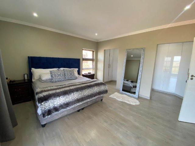 Townhouse for sale in Seaview, Kwazulu-natal