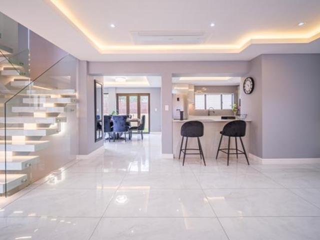 Townhouse for sale in Seaview, Kwazulu-natal