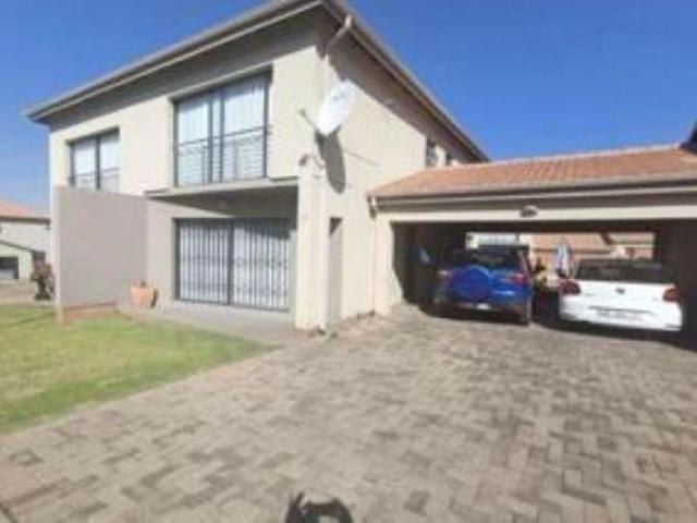 Townhouse for sale in Witbank, Mpumalanga