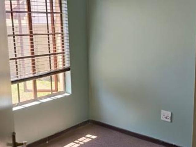 Townhouse for rent in eMalahleni, Emalahleni Local Municipality