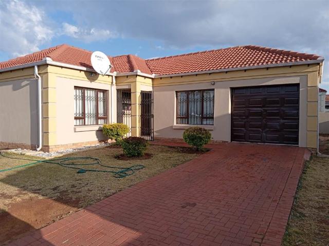 Townhouse for sale in Witbank, Mpumalanga