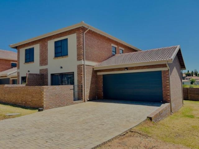 Townhouse for sale in Witbank, Mpumalanga