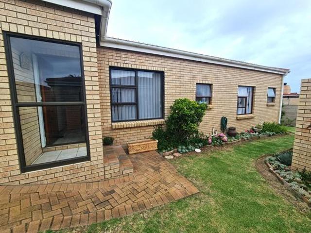 Townhouse for sale in Cape St Francis, Eastern Cape