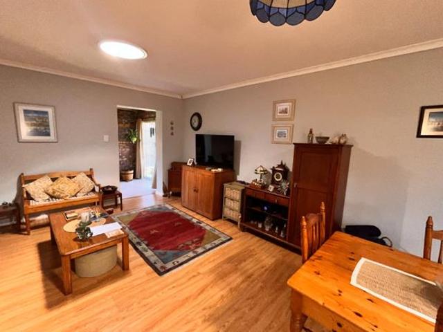 Townhouse for sale in Jeffreys Bay, Kouga Local Municipality