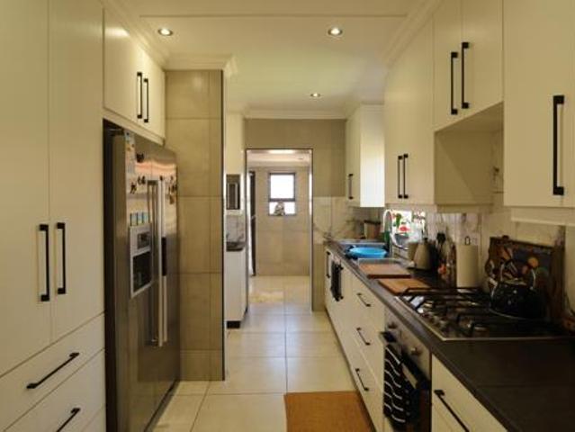 Townhouse for sale in Jeffreys Bay, Kouga Local Municipality