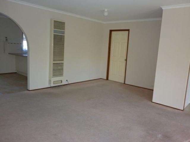 Townhouse for rent in Jerrabomberra, Queanbeyan