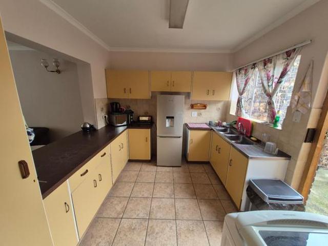 Townhouse for sale in Port Elizabeth, Eastern Cape
