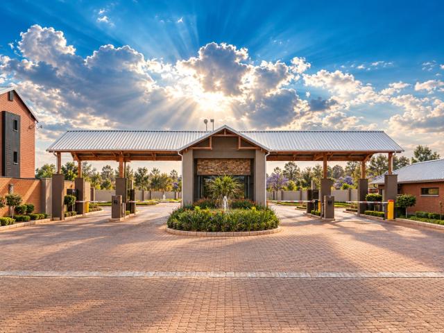 Townhouse for sale in Waterkloof, Gauteng
