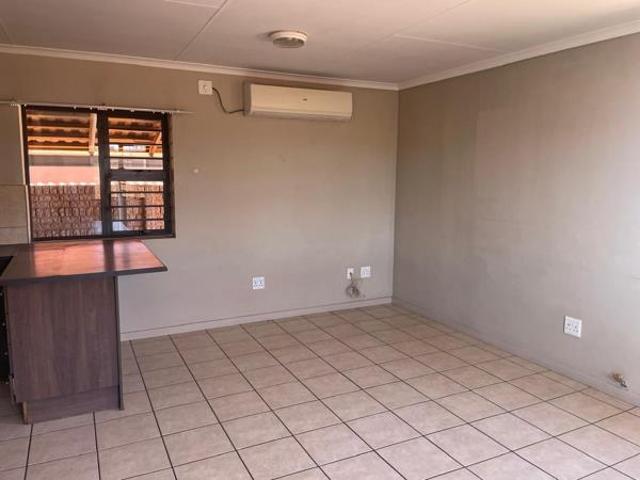 Townhouse for rent in Kgalagadi, Northern Cape